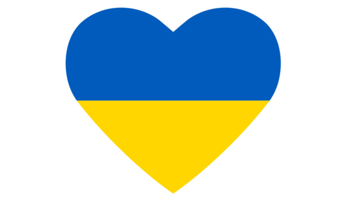 heart_ukraine_image2022-03-04-avlang
