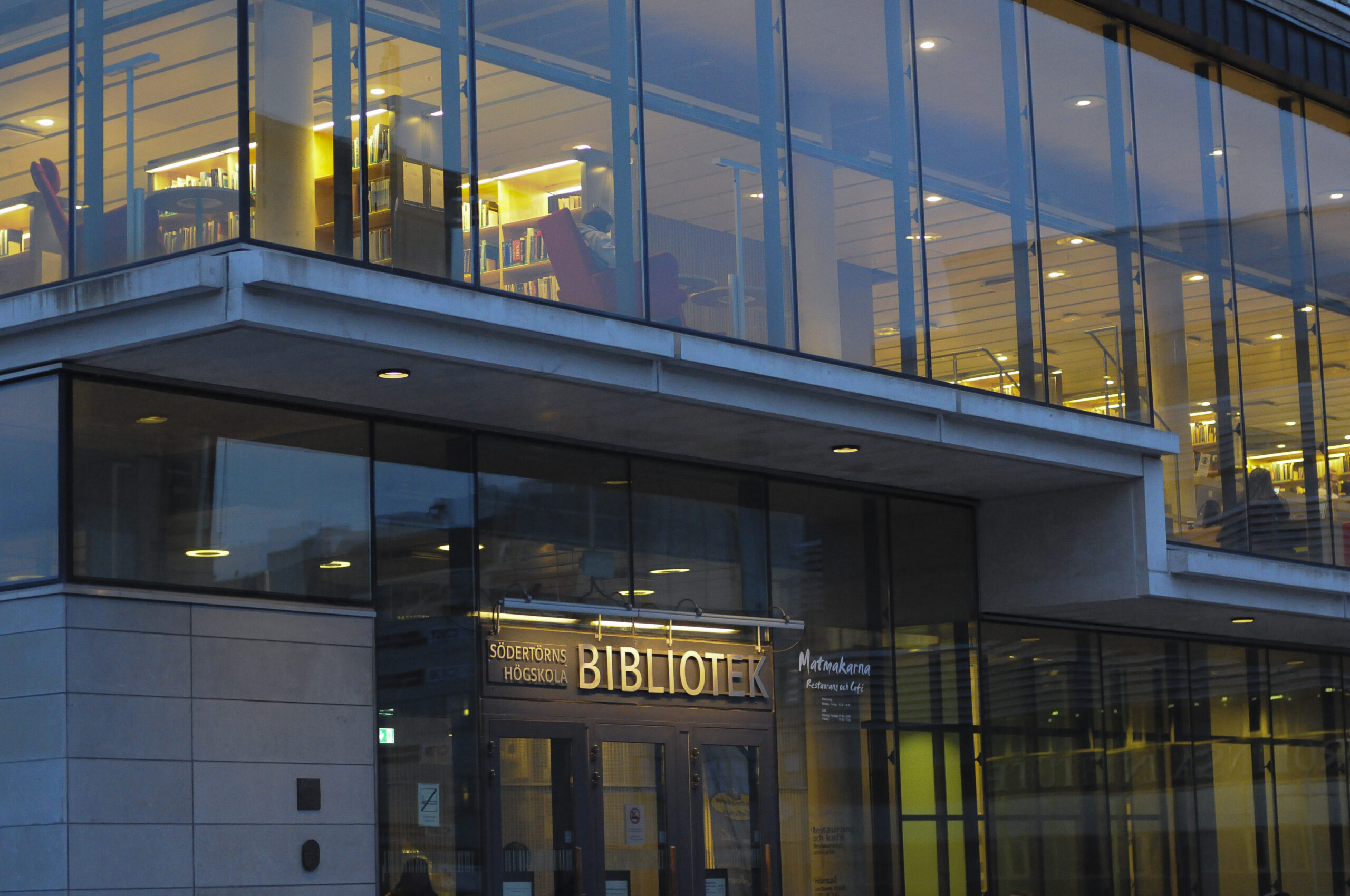 bibliotek_kvall_foto_annahartvig